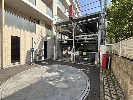 機械式駐車場は盗難防止効果があり大切なお車を安心して停めることができます♪