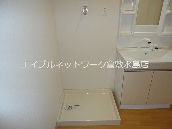 画像19:洗濯機置場