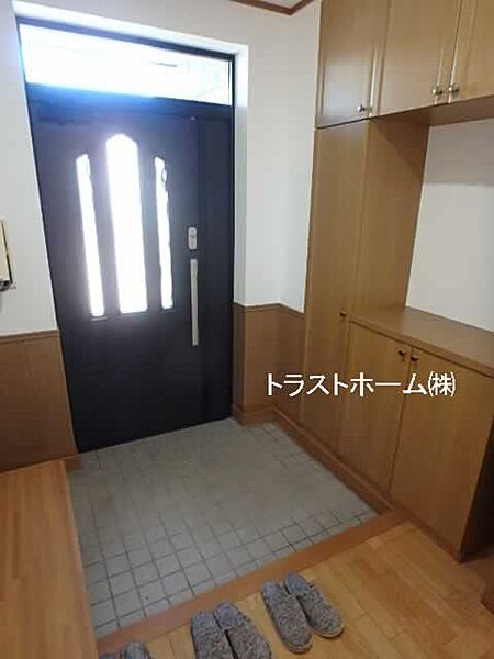 玄関を拡大表示