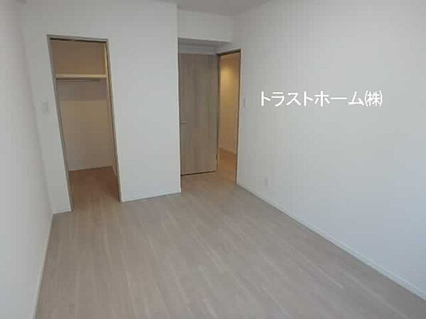 洋室を拡大表示