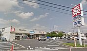 ウエルシアさいたま原山店 868m
