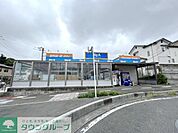 ビッグ・エー浦和本太店 徒歩2分。スーパー 140m