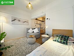 フォークローバーズ中島 101 1階ワンルームのリビング/ダイニング