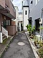 通路の奥に佇む...