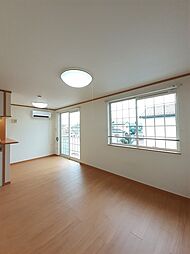 エレガンテカーサ 2階1LDKのリビング/ダイニング