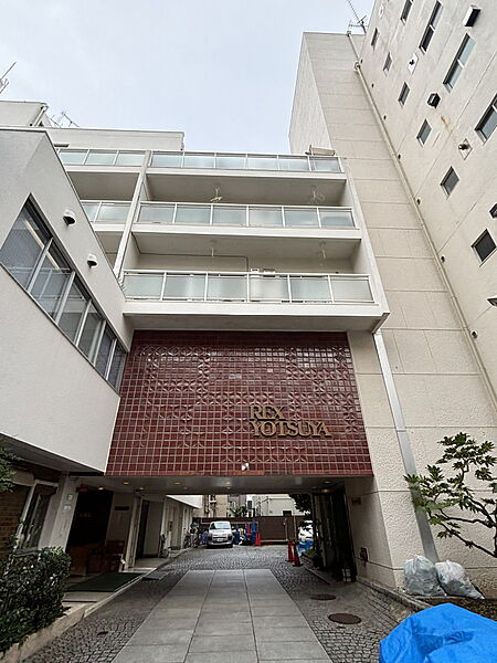 東京都新宿区若葉１丁目(賃貸マンション2DK・2階・56.61㎡)の写真 その1