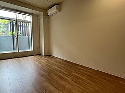 都営三田線 千石駅 徒歩10分の賃貸マンション 1階1SKのリビング/ダイニング