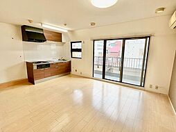 都営大江戸線 赤羽橋駅 徒歩4分の賃貸マンション 4階2LDKのリビング/ダイニング