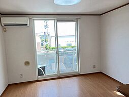 JR鹿児島本線 川内駅 バス13分 育英小入口下車 徒歩3分の賃貸アパート 2階1LDKのリビング/ダイニング