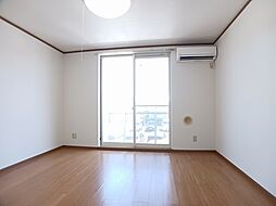 JR鹿児島本線 川内駅 バス13分 育英小入口下車 徒歩4分の賃貸アパート 2階1LDKのリビング/ダイニング