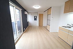 JR指宿枕崎線 慈眼寺駅 大御堂（鹿児島交通）下車 徒歩13分の賃貸アパート 3階1LDKのリビング/ダイニング