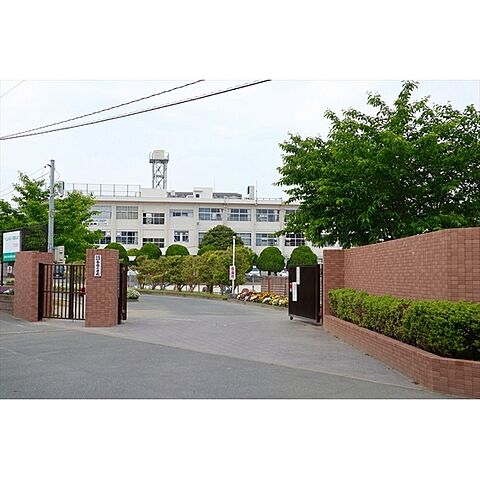 小学校「福岡市立香椎小学校まで1011ｍ」