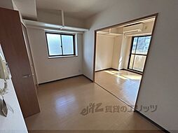 JR片町線(学研都市線) 津田駅 徒歩1分の賃貸マンション 5階2Kのリビング/ダイニング