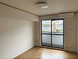 シュテルン星田 202 2階ワンルームのリビング/ダイニング