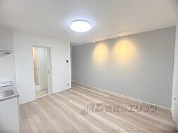 JR片町線(学研都市線) 津田駅 徒歩10分の賃貸アパート 2階1LDKのリビング/ダイニング