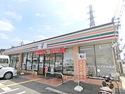 セブンイレブン　枚方田口4丁目店まで600メートル