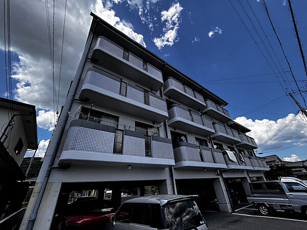 サンハイツ上滝野E棟 ｜兵庫県加東市上滝野(賃貸マンション3LDK・3階・63.18㎡)の写真 その1