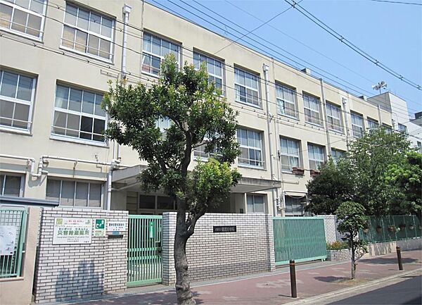 画像18:大阪市立磯路小学校（813m）