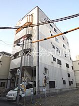 ボンジュール磯路  ｜ 大阪府大阪市港区磯路３丁目12-9（賃貸マンション2LDK・3階・42.00㎡） その1