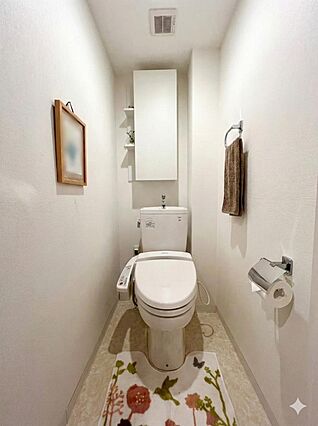 小物収納完備の...