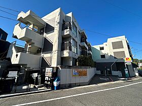 ホワイエ甲子園  ｜ 兵庫県西宮市甲子園口２丁目（賃貸マンション1K・3階・18.00㎡） その1