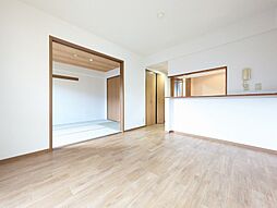 アップルロード 3階2LDKのリビング/ダイニング