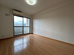 グランシャリオ 2階1Kのリビング/ダイニング