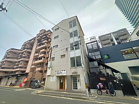 フリックコート三宮  ｜ 兵庫県神戸市中央区旭通３丁目（賃貸マンション1LDK・2階・50.00㎡） その1