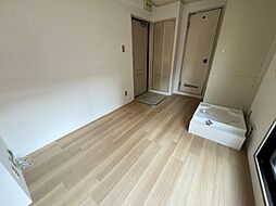 コスモプラザ三宮 8階ワンルームのリビング/ダイニング