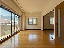 ビエント六甲3 4階1LDKのリビング/ダイニング