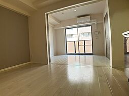 フォレ・リビエール磯辺通 6階1DKのリビング/ダイニング