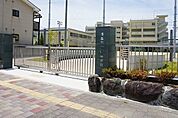 徳島市立沖洲小学校まで665ｍ