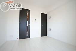 プレミアムキューブ関内 202 2階1Kのリビング/ダイニング