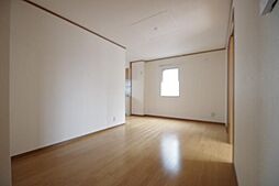 小田急小田原線 町田駅 バス10分 第3小学校前下車 徒歩5分の賃貸アパート 1階2LDKのリビング/ダイニング