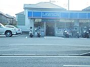 ローソン相模原上鶴間本町店 徒歩7分。コンビニ 490m