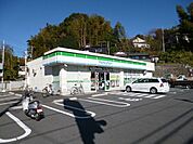 ファミリーマート 180m
