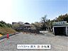 周辺：新入幼稚園 1640m