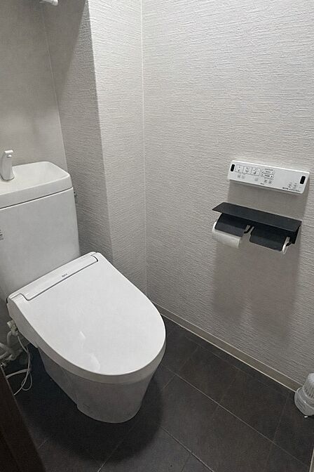 トイレです。洗浄便座付きなので、快適にお使い頂けます。