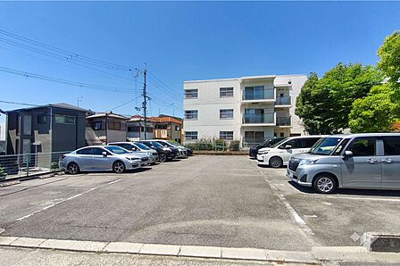 敷地内駐車場(屋外平面式)