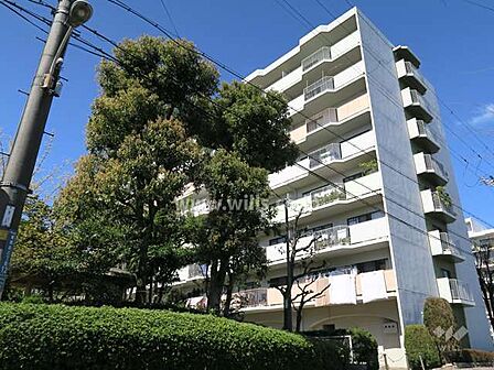 阪急東奈良高層住宅C棟の外観（南東側から）