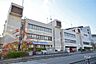 周辺：島本町役場の外観