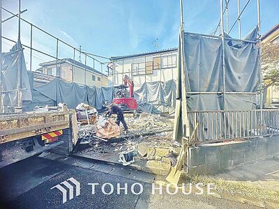 外観：建物の居住性に拘った邸宅は、「落ち着き」と「安らぎ」と「快適」を実現してくれます。