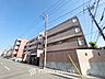 外観：お客様の求める本当の“住み心地”とは何なのか。そのための一手間一工夫を惜しみません。街並みや周辺の環境に呼応しながら、美しく、そして毎日の暮らし。