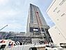 外観：周辺に建ち並ぶ邸宅も、それぞれに個性がありながらも全体的に瀟洒な雰囲気を醸し出している街の一角。