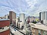 周辺：「一つ屋根の下に」それぞれの暮らしがある。お部屋ぐらいは自分の価値観で自由にしたい。だからこそ、そのベースはシンプルであるべきだと思う。なぜなら、時の流れで人の好みは変わっていくものだから。
