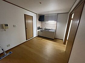 クレストヨコセキ