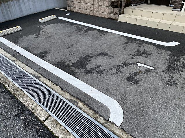 6 / 12