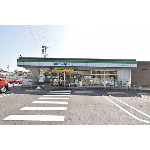 コンビニ「ファミリーマート豊田保見ヶ丘店まで750ｍ」