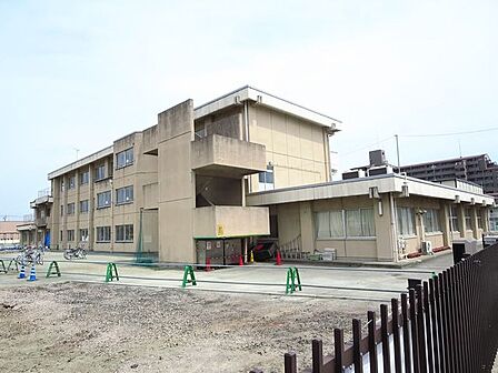 前橋市立第一中学校まで350m(徒歩約4分)