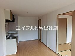 水島臨海鉄道 水島駅 徒歩25分の賃貸アパート 2階2LDKのリビング/ダイニング